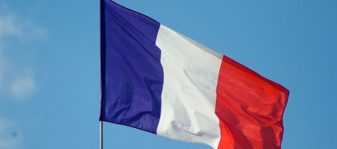 Le Pen vence en la primera vuelta de las legislativas de Francia