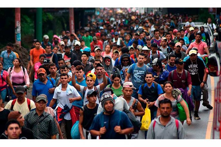 Avanza la caravana de migrantes por Sinaloa, al noroeste de México