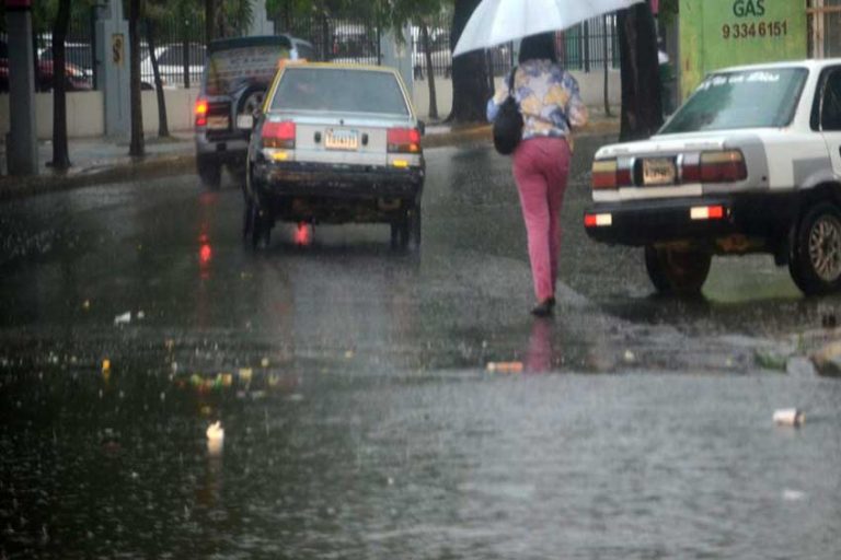 Nueve provincias bajo alerta ante posibles inundaciones por vaguada
