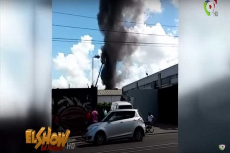 Explosion en Fabrica de plasticos Villa Agricolas