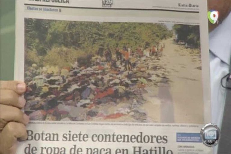 Botan siete contenedores de ropa de paca en Hatillo