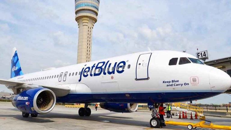 «Olor inusual» a bordo obliga a desviar vuelo de JetBlue que salió desde EEUU hacia RD