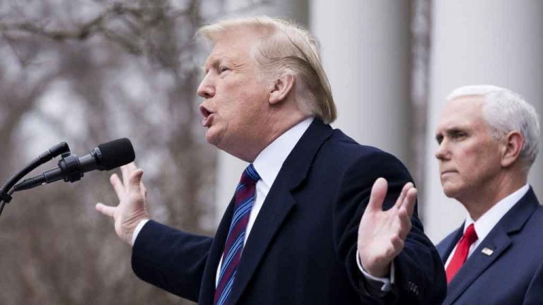 Trump arremete contra líderes «corruptos» de Puerto Rico ante crisis política