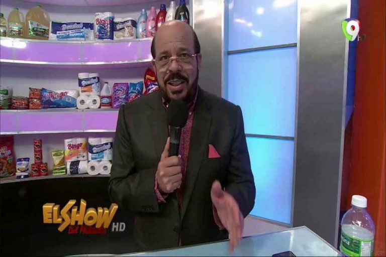 Abigail detallando las ultimas noticias en la Política | El Show del Medio Día