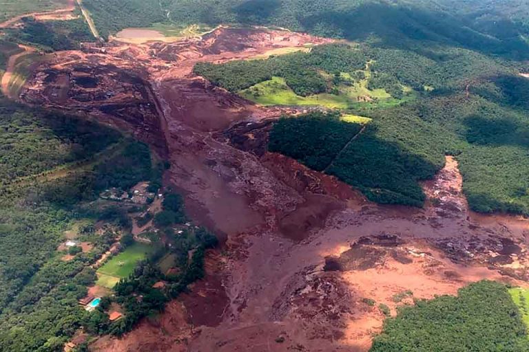 Rotura de presa en Brasil no deja víctimas pero sí 350 familias desalojadas