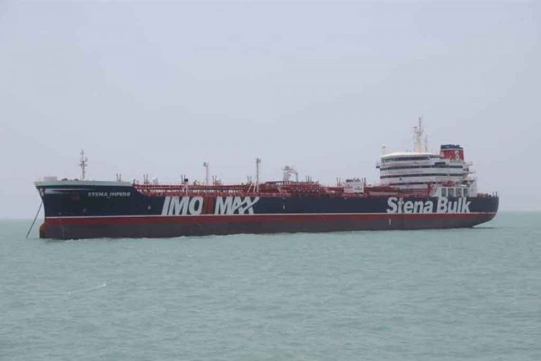 Theresa May preside una reunión de emergencia por la detención de petrolero en Irán