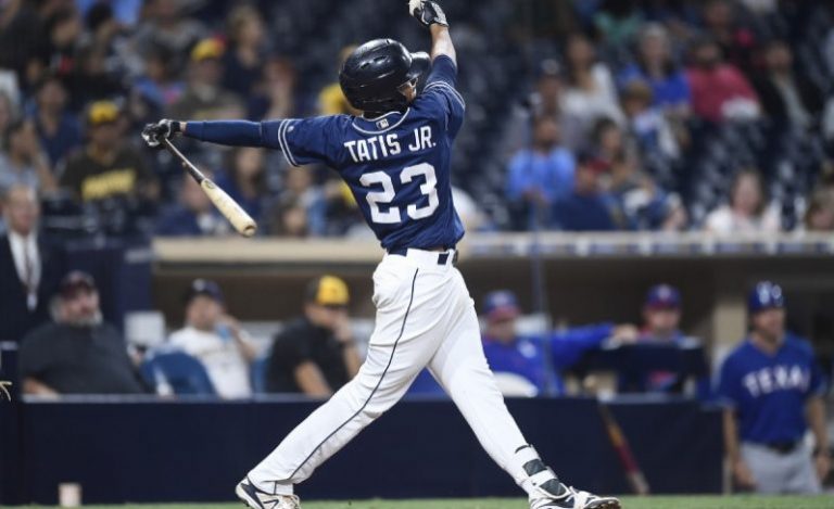 Tatis Jr. castiga con dos jonrones a los Dodgers