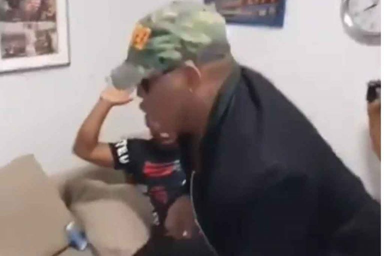 Bulin 47 hace parodia sobre implantación de drogas de la DNCD