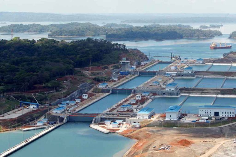 Venezuela denuncia retención de barco con 25.000 toneladas de soya en el Canal de Panamá por bloqueo de EEUU