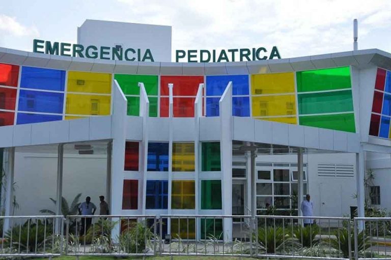 Sancionarán a los médicos que no evitaron el hacinamiento en el Hospital Infantil Arturo Grullón