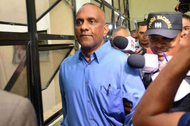 Otorgan libertad al coronel Carlos Piccini, único preso por caso Super Tucano