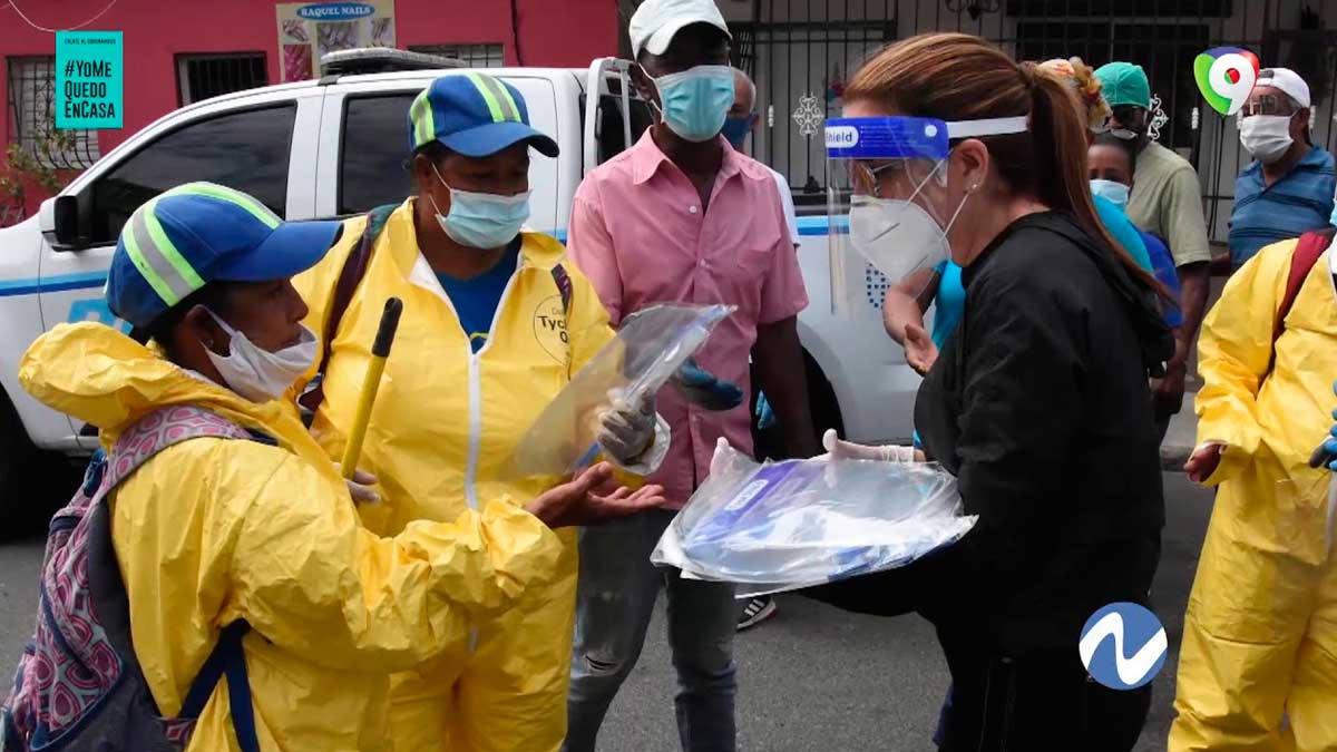 La Foto-Crónica: Asunción de Carolina Mejía, limpieza de la capital y llamas en la Duquesa | Nuria