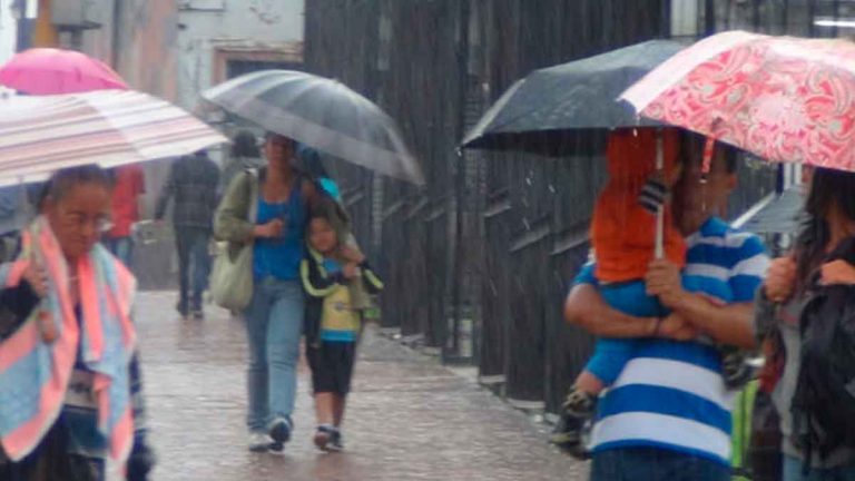 Onamet pronostica aguaceros dispersos y tronadas en varios puntos del país