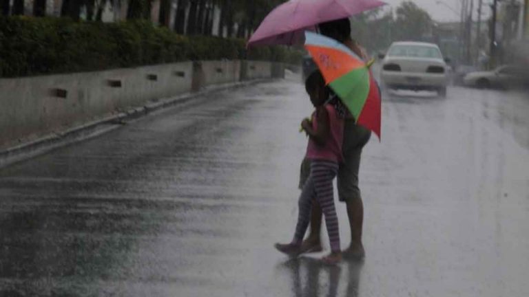 Vaguada y onda tropical provocarán nublados, aguaceros y tronadas, según Onamet