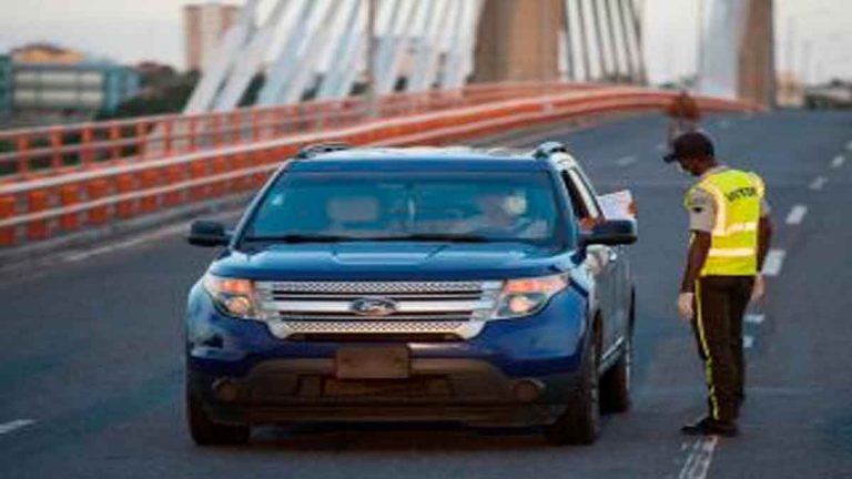 ¡A sólo horas de que inicie el toque de queda! Hoy es hasta las 5:00 de la tarde