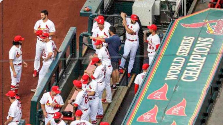 Otro brote de Coronavirus en MLB, 13 miembros de los Cardenales dieron positivo al virus