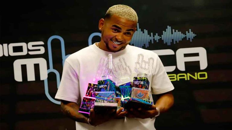 Ozuna lanza remezcla y vídeo musical de «Caramelo» con Myke Towers y Karol G