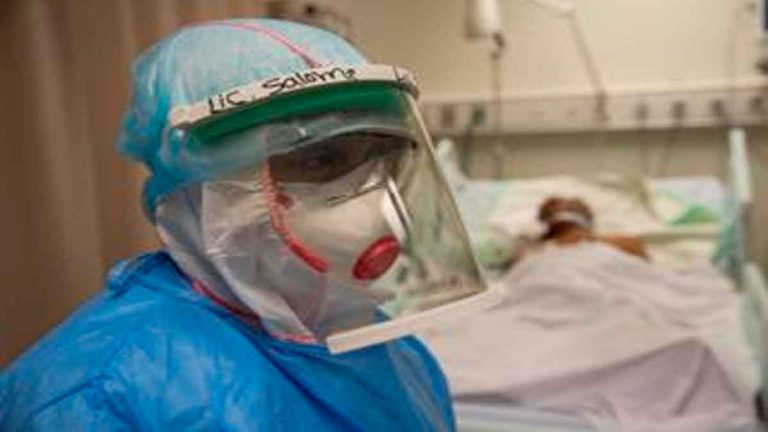 El país registra cuatro muertes y 883  nuevos casos de COVID-19