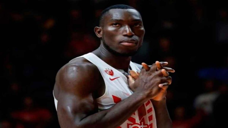 Muere el basquetbolista nigeriano Michael Ojo, después de haber arrojado positivo por coronavirus