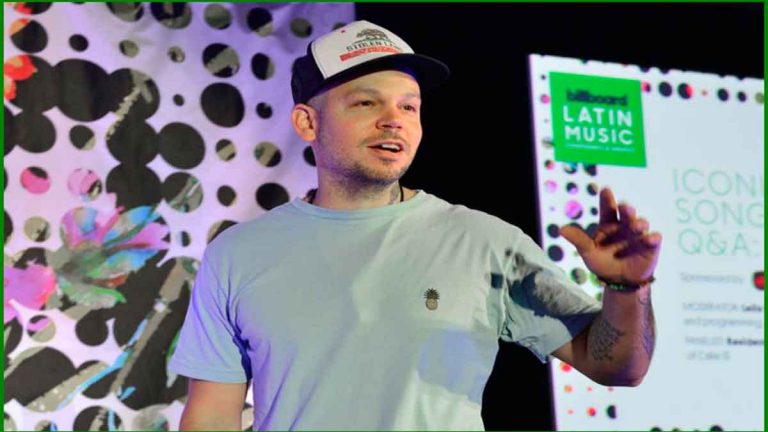 Rapero Residente celebra su readmisión como elector para votar en comicios