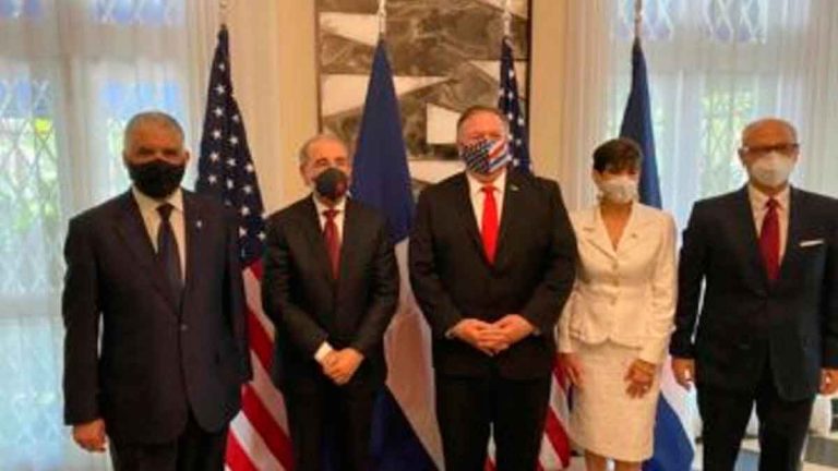 Expresidente Medina se reúne con Mike Pompeo