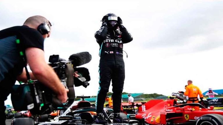 Lewis Hamilton gana el GP de Inglaterra y termina la carrera con tres neumáticos