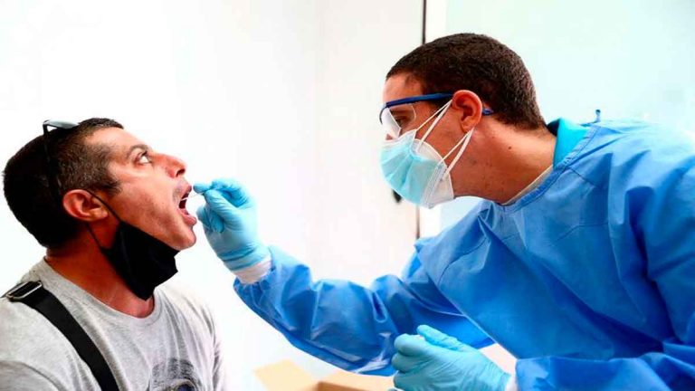 España registra 3.594 casos de COVID-19 en 24 horas y suma casi 420.000