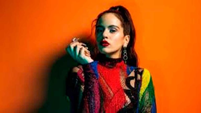 Rosalía lanza con MAC su propio labial con fines benéficos