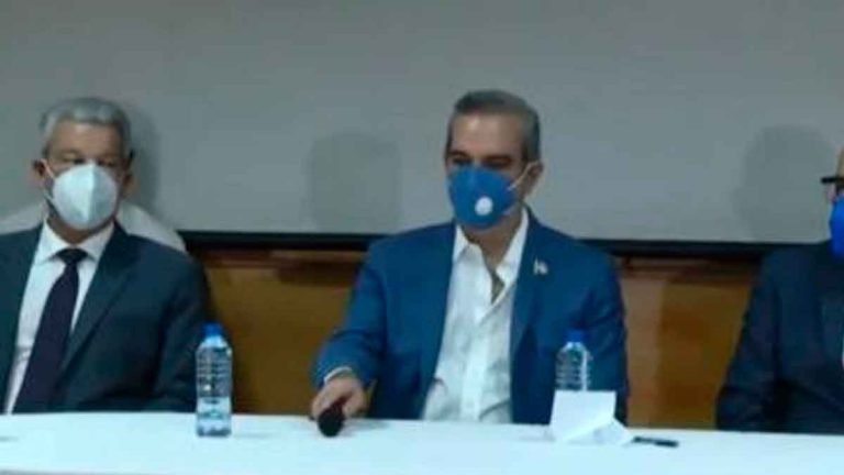 Gobierno anuncia llegada de 100 mil pruebas PCR e incentivos para personal de Salud del Laboratorio Nacional