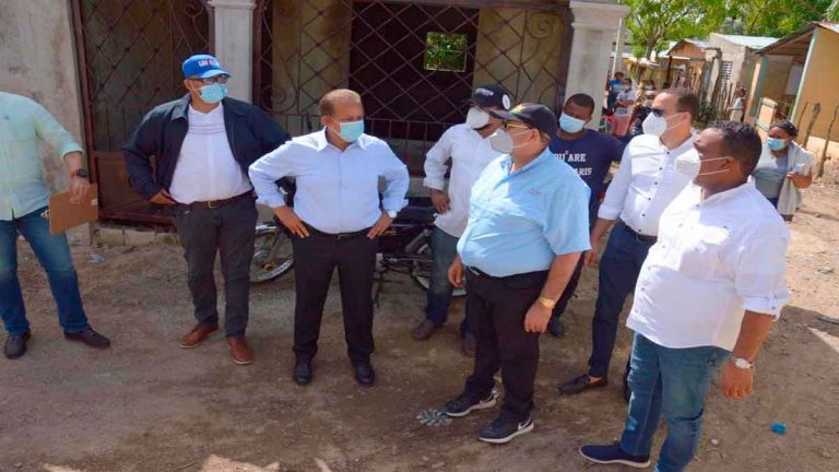 Comisión enviada por Abinader a Hato Mayor hace inventario de daños por paso de Isaias