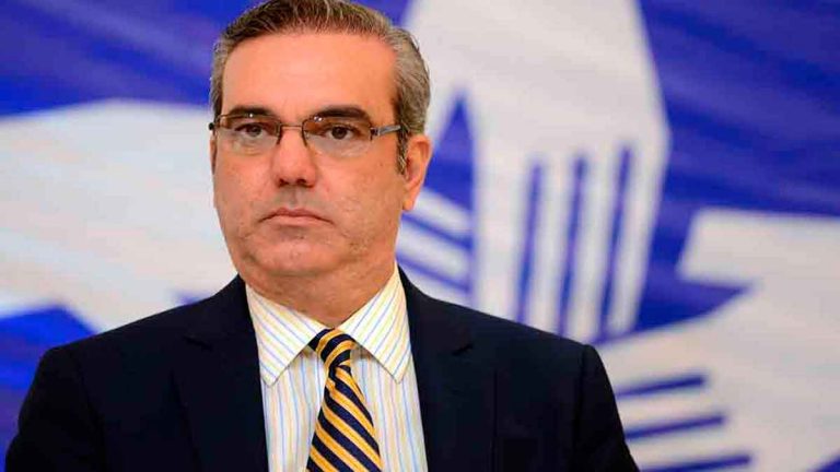 Abinader: “Con ahorro de fusión y eliminación de empresas, dos millones de dominicanos tendrán seguro de salud”