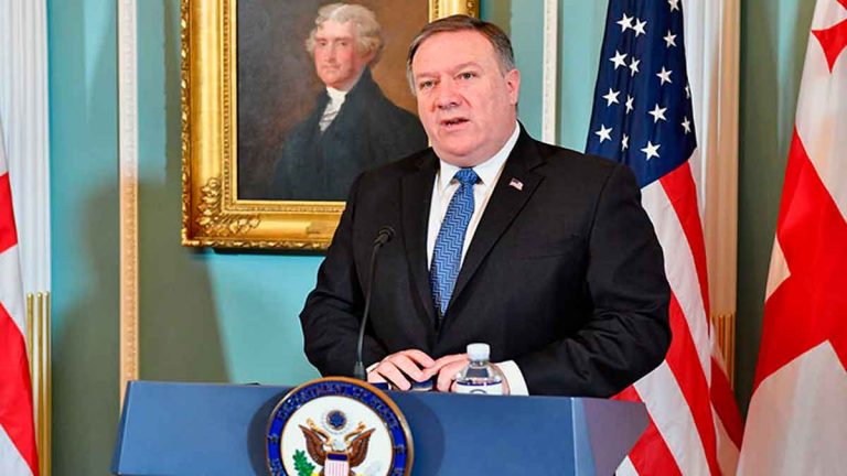 Mike Pompeo estará en la toma de posesión de Luis Abinader