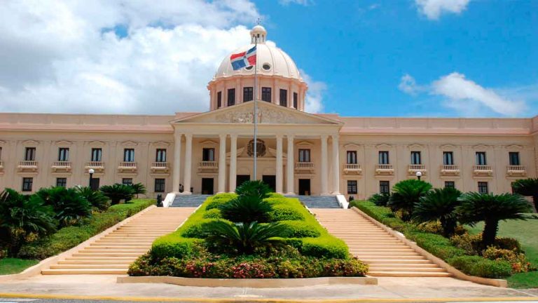 Rafael Jovine: La Presidencia de la República duplica funciones de medio tren gubernamental