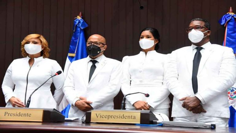 Senadores y Diputados dejan instalados bufetes para el período 2020-2021