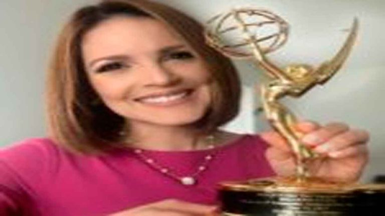 Periodista dominicana Darling Burdiez gana premio Emmy