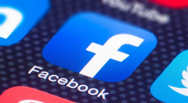 Facebook se suma a las críticas a Apple por su comisión en la App Store