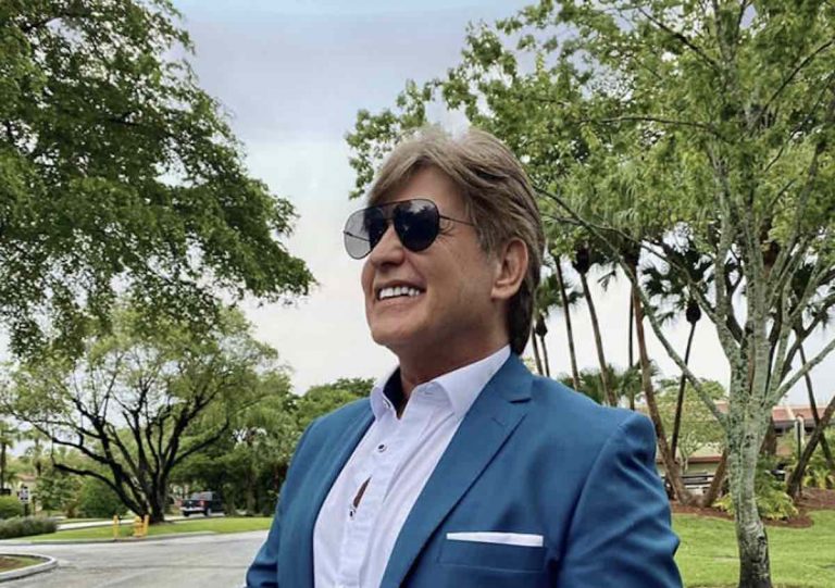 Afamado actor Víctor Cámara va detrás Alcaldía de Doral