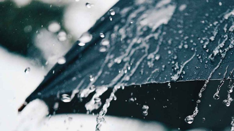 Onamet: Aguaceros y tormentas eléctricas por vaguada y onda tropical