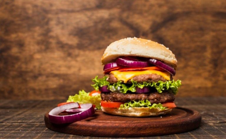 ¡Asombroso! Así luce una hamburguesa guardada durante 24 años