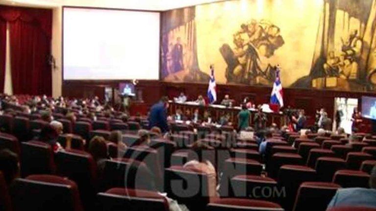 Perremeistas creen Medina rechazó estar en consultas estratégicas contra el COVID-19