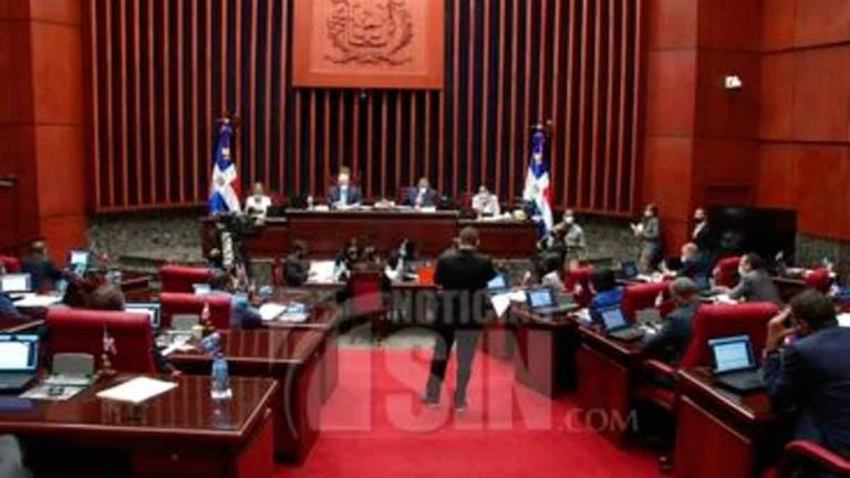 Presupuesto complementario ya es ley; incluye préstamos por 202 mil millones de pesos