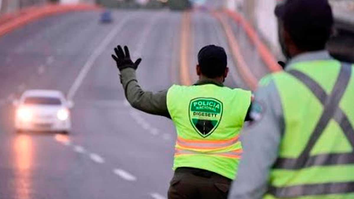 Hay que re-enfocar toque de queda de acuerdo con situación sanitaria: Óscar Medina | Hoy Mismo