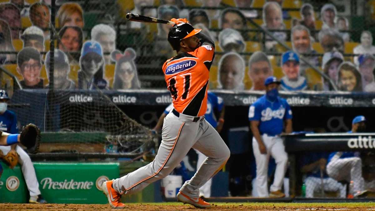 Andújar, Sánchez y Pie producen y Toros barren serie al Licey