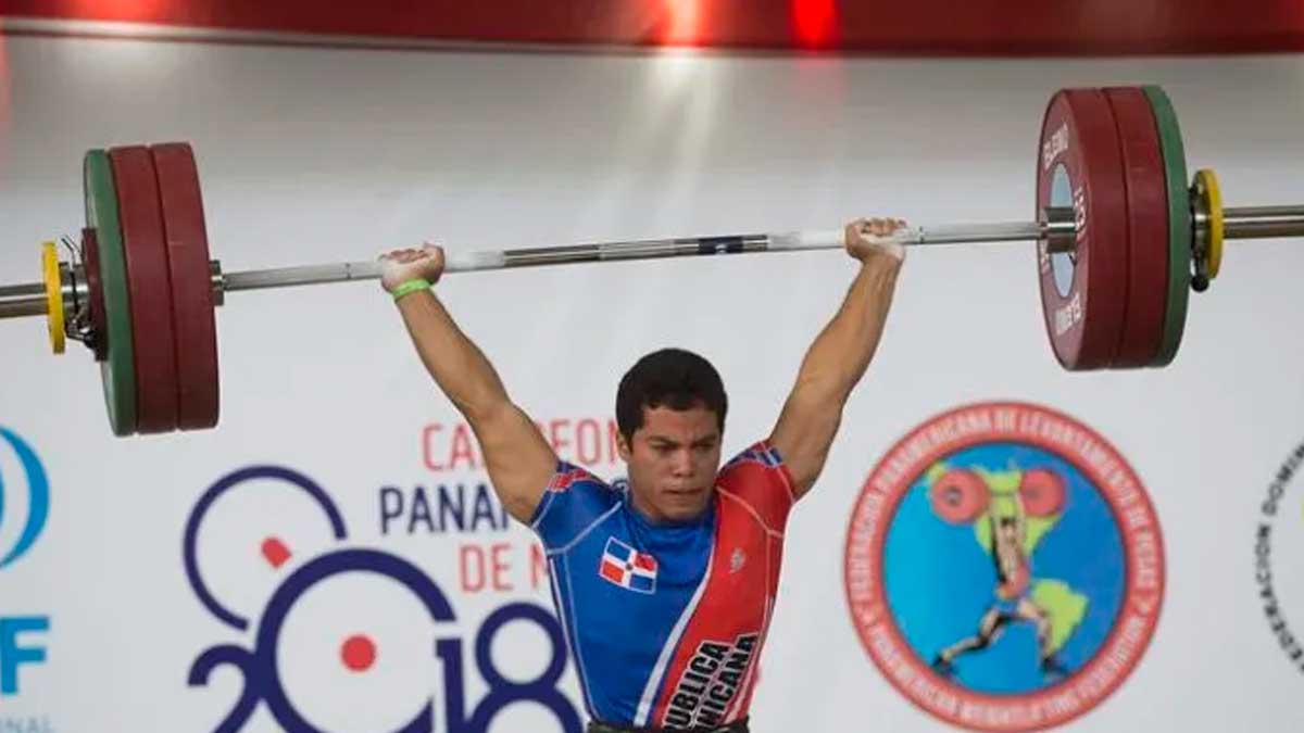 Dominicanos Luis García y Yeison Michel saltan a la plataforma en clasificatorio pesas