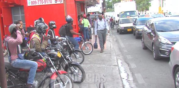 Caos vial en Santo Domingo