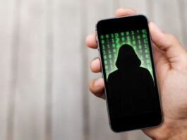 Teléfono hackeado por delincuentes