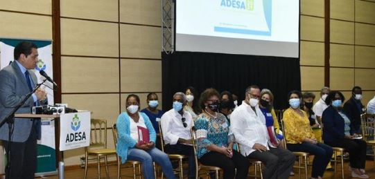 Salud Pública dice que contagios aumentan en provincias donde no se vacunan