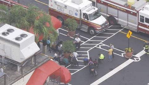 Heridos al caerse techo en Florida