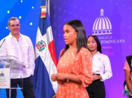 Presidente Abinader encabeza lanzamiento programa de aprendizaje del inglés como segundo idioma en sector público