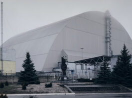 Ucrania alerta del "peligro extremo" en la central nuclear de Chernobyl